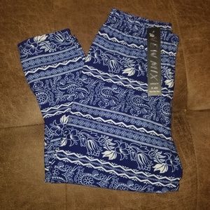 New Mix Blue and white buttery soft leggings